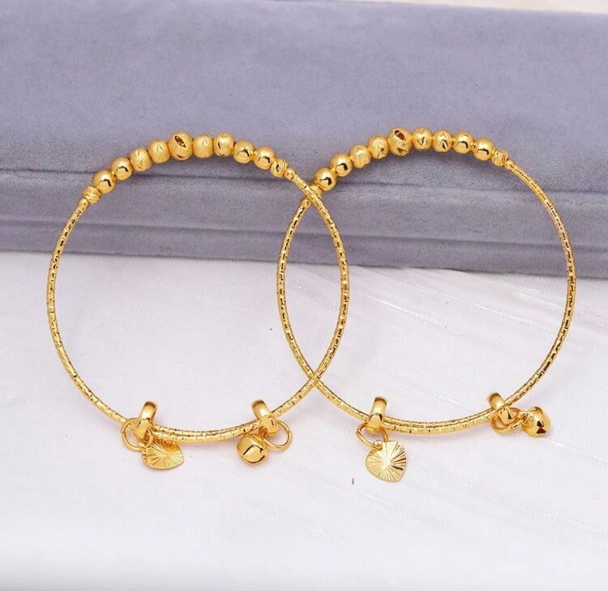 Elegant Minimalist Adjustable Gold-Tone Bangle Bracelet, European And American Style
