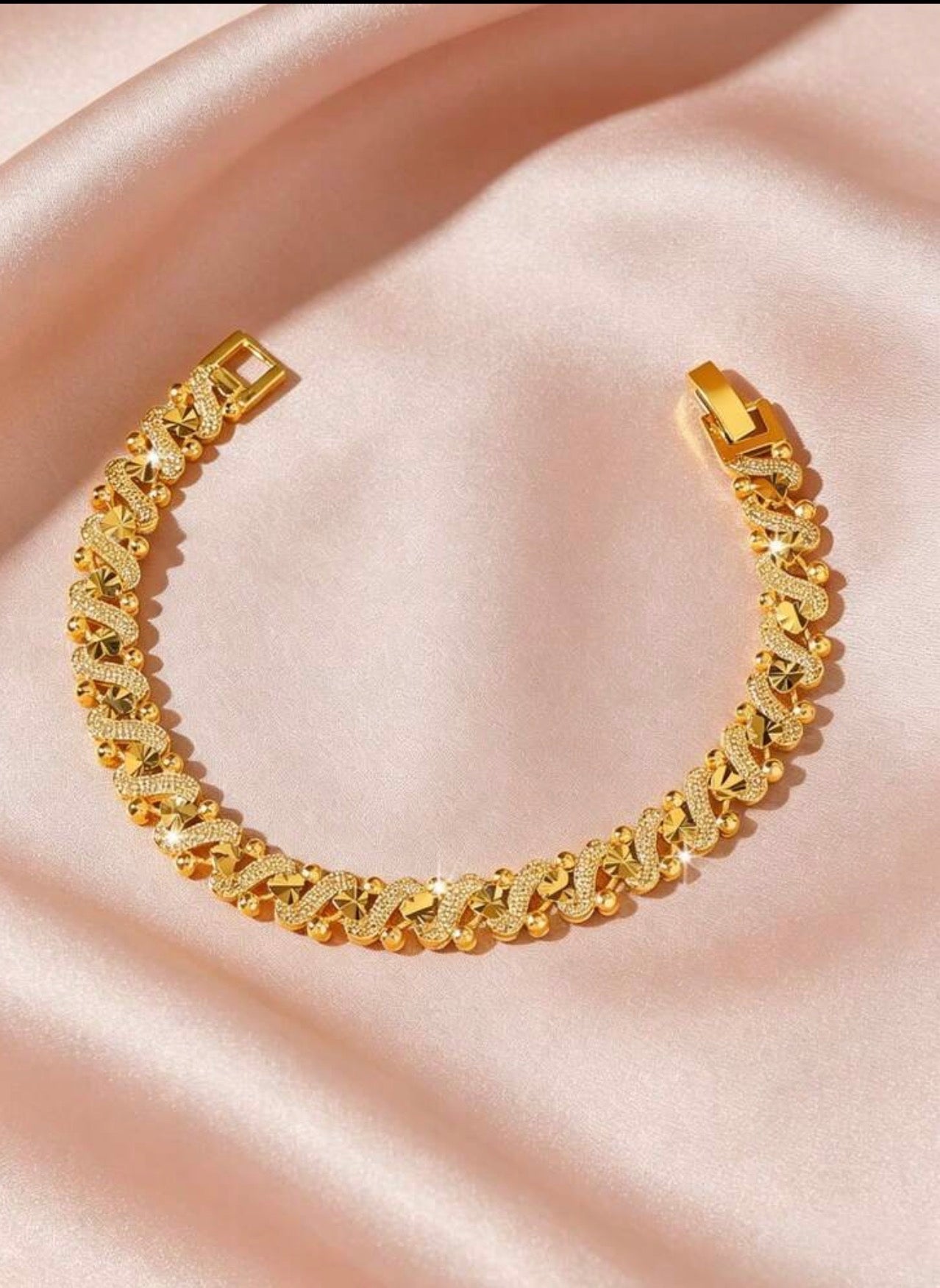1pc 24K Gold Plated Wavy Heart Shaped Bracelet, Suitable For Women's Party And Daily Wear, Shiny Textured Jewellery