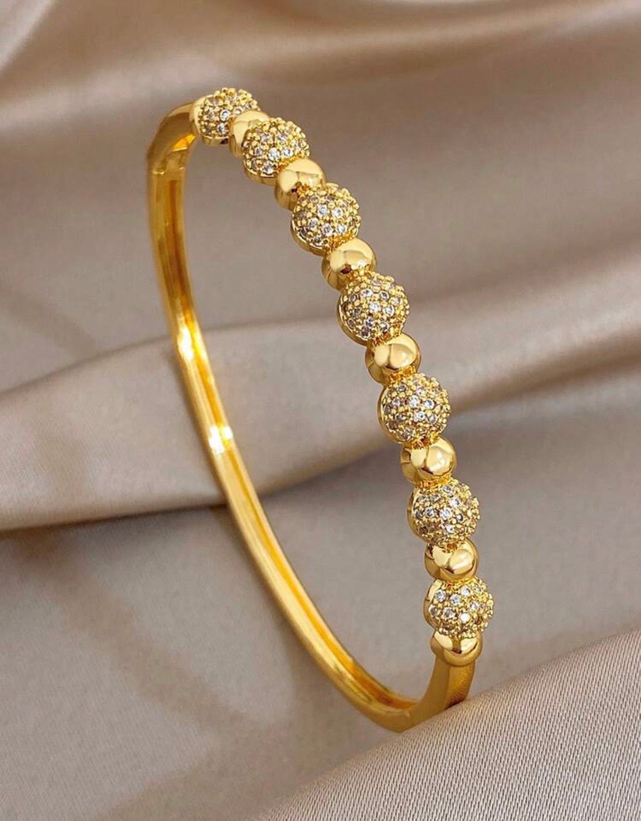 1pc Anti-Fade Luxury Elegant Geometric Cubic Zirconia Thin Bracelet, Gold Women's Jewelry, Suitable For Dailywear
